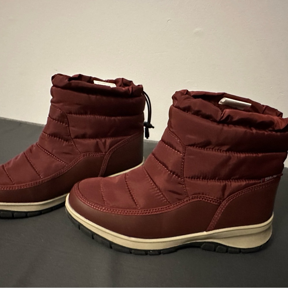 Eddie Bauer Luna Peak Women's Burgundy Winter Ankle Boots - Insulated Slip-On